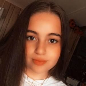 Meet your Posher, Julea